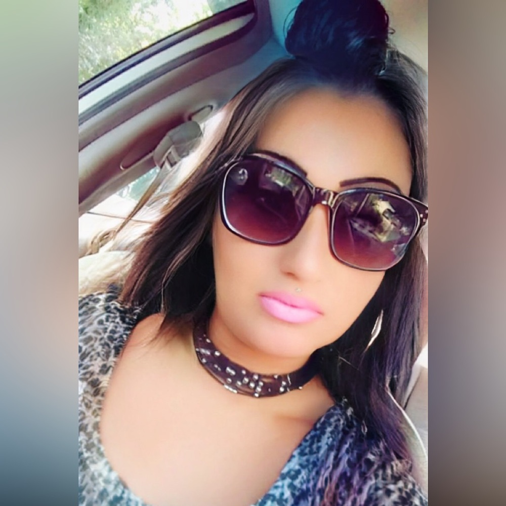 Meet your Posher, Marissa